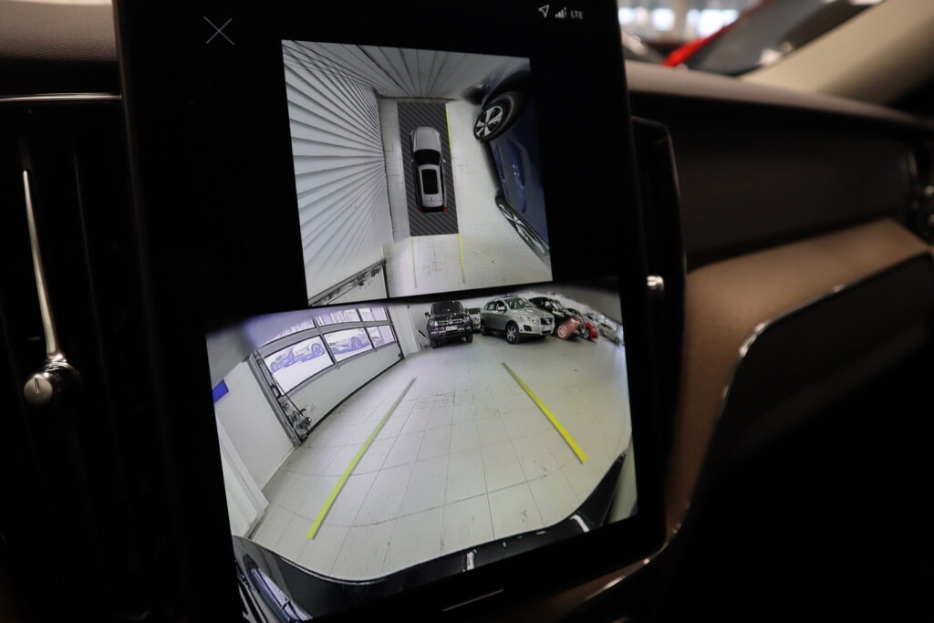 Volvo XC60, image 11