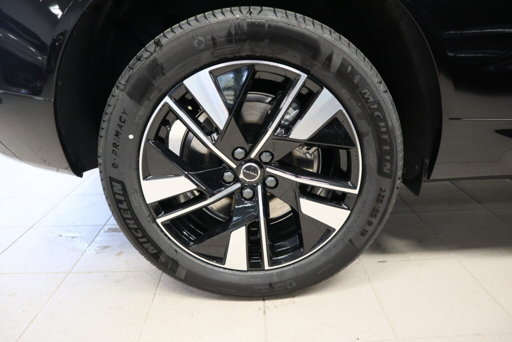 Volvo XC60, image 17