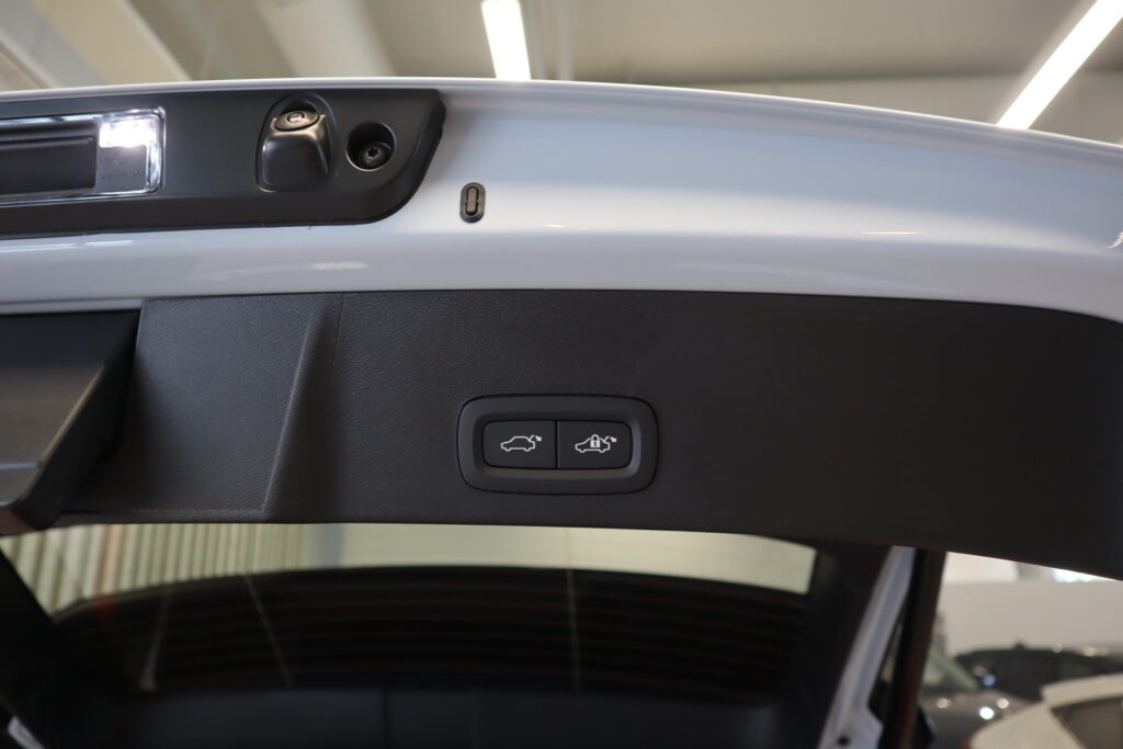 Volvo EX40, image 21