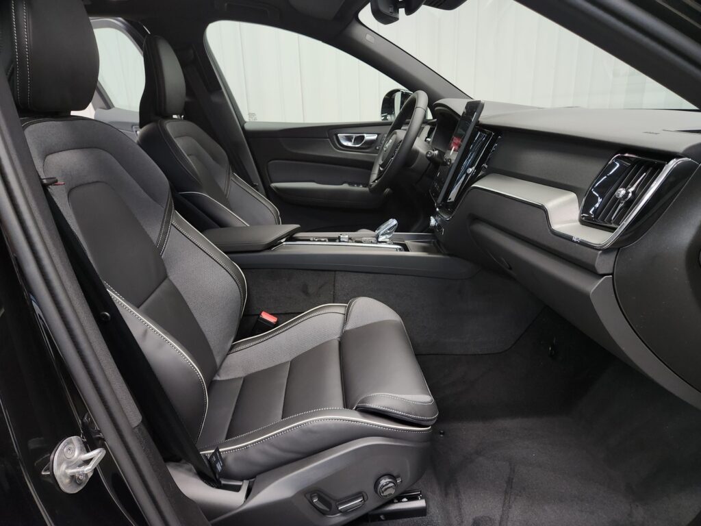 Volvo XC60, image 11