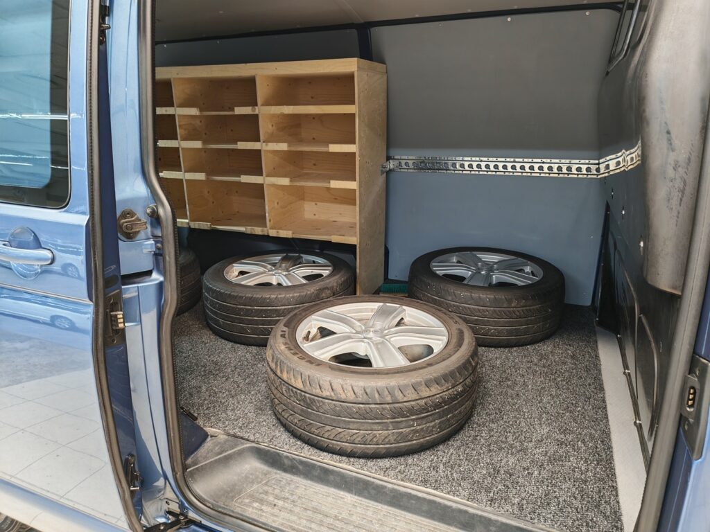 Volkswagen Transporter, image 15